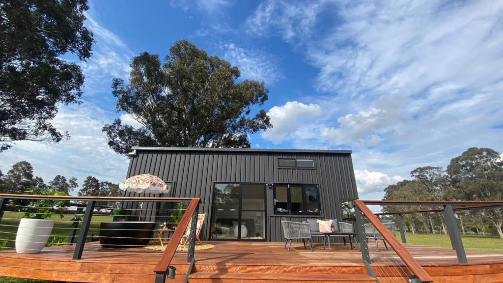 Tiny House vs Caravan: Australian Living Guide